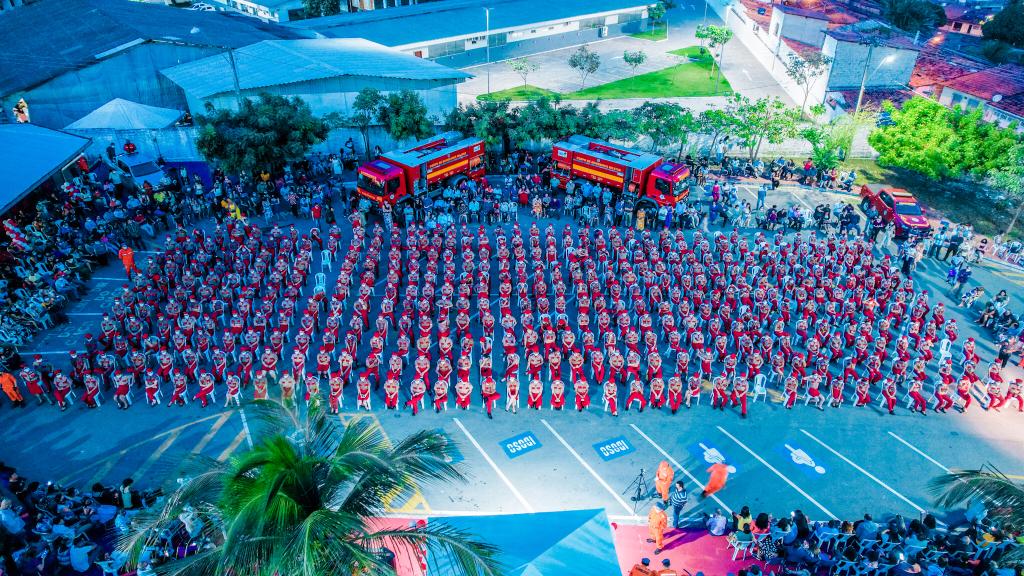 Entrega da Boina “Herói de Fibra” marca ingresso de 1.800 alunos ao Colégio  Militar 02 de Julho